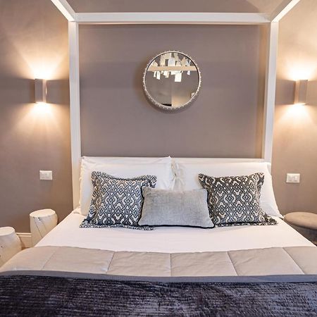 Cardilli Luxury Rooms โรม ภายนอก รูปภาพ