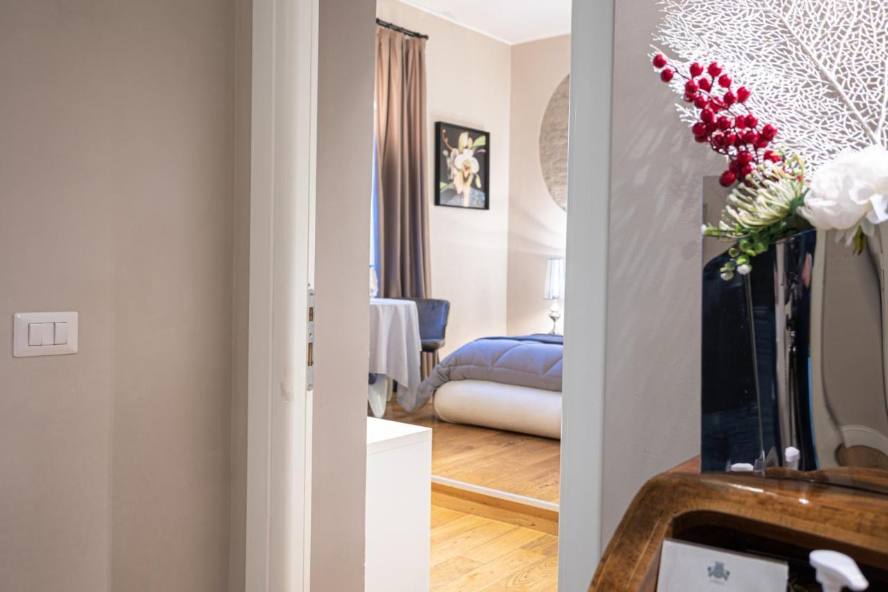 Cardilli Luxury Rooms โรม ภายนอก รูปภาพ