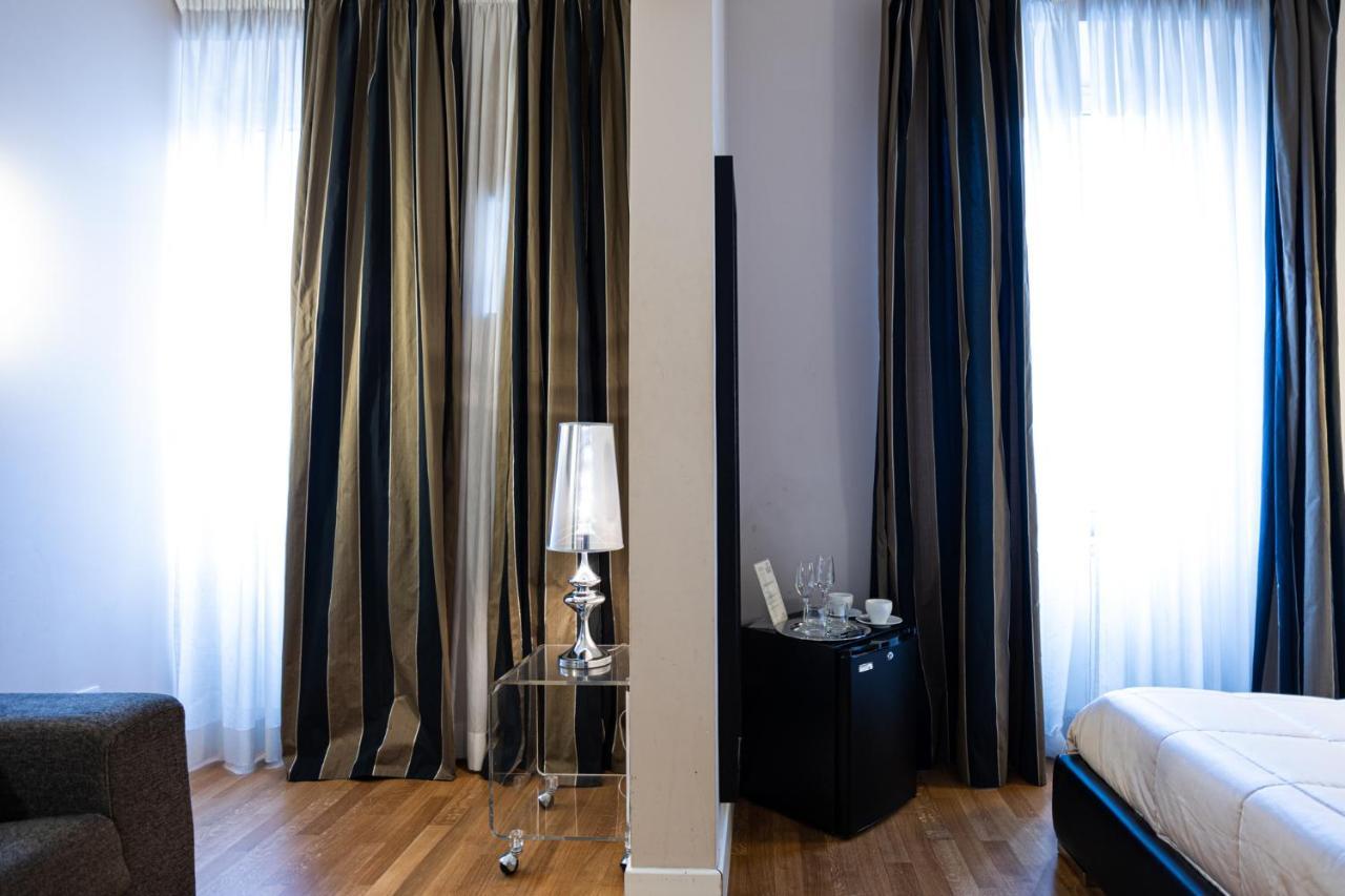 Cardilli Luxury Rooms โรม ภายนอก รูปภาพ