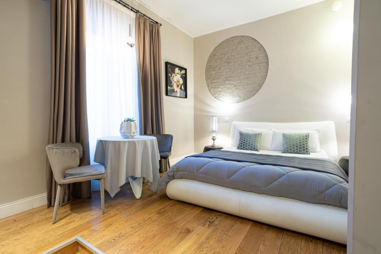 Cardilli Luxury Rooms โรม ภายนอก รูปภาพ