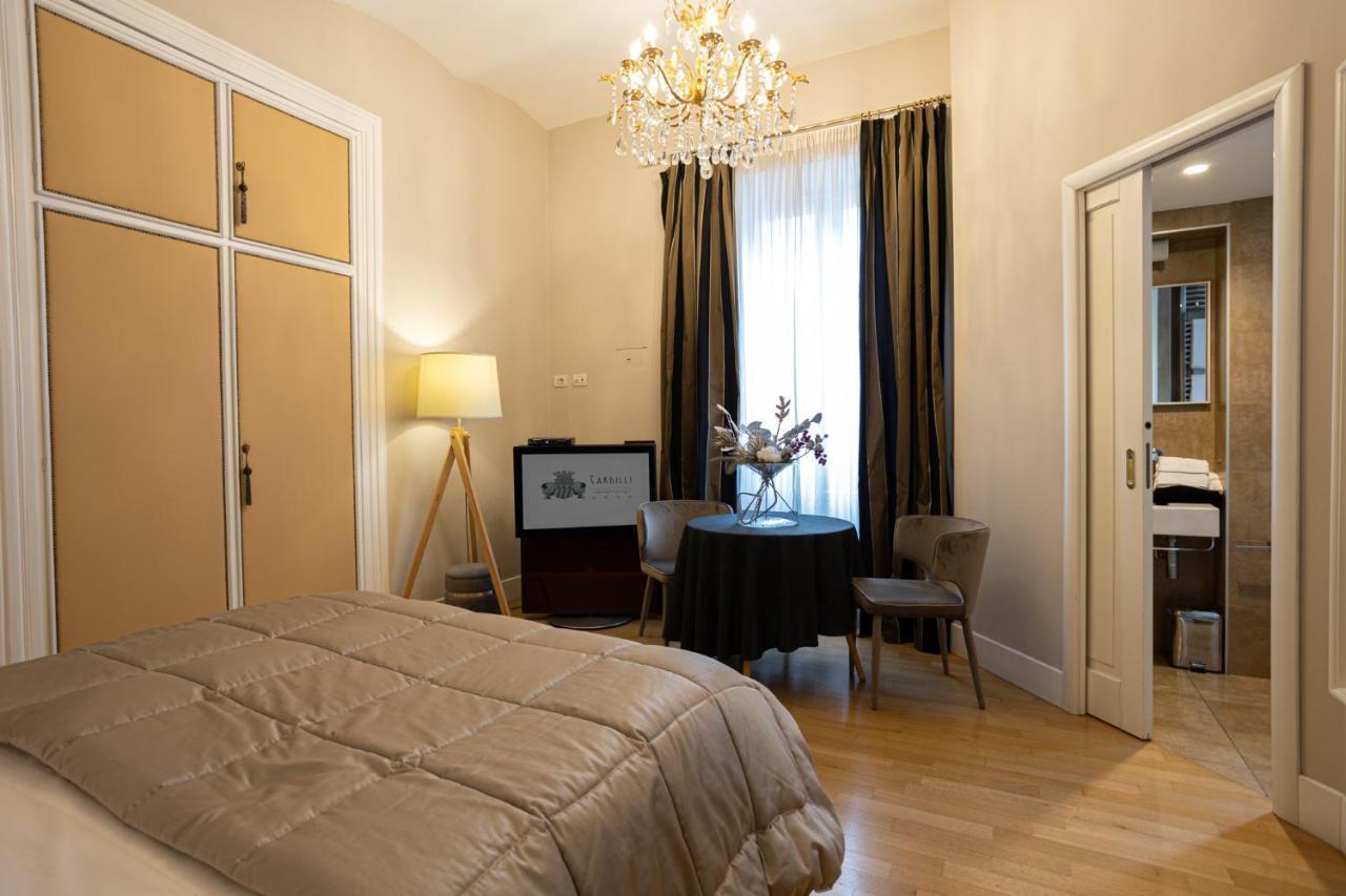 Cardilli Luxury Rooms โรม ภายนอก รูปภาพ