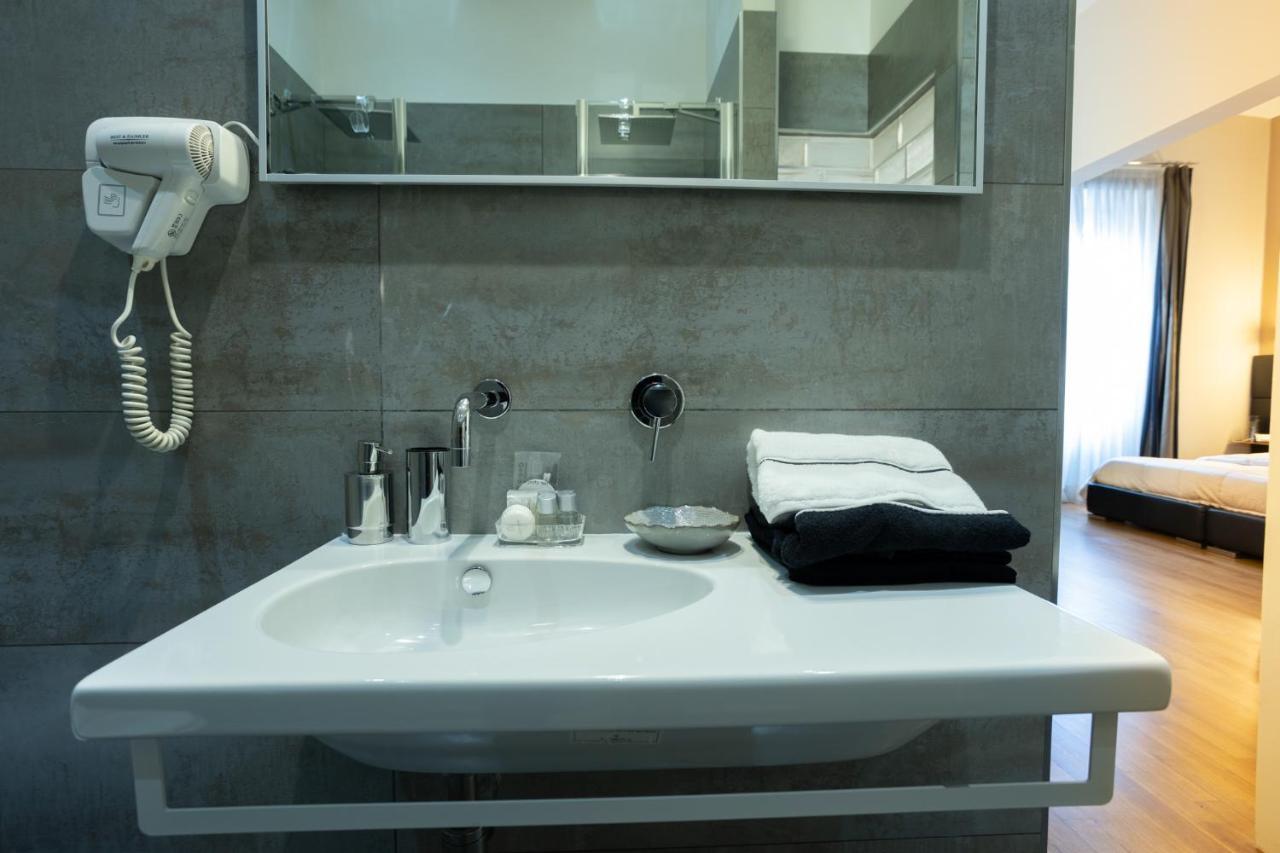 Cardilli Luxury Rooms โรม ภายนอก รูปภาพ